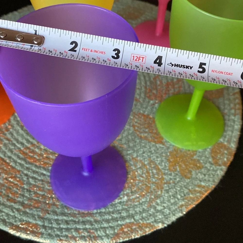 Multicolored plastic wine plastic/stemware